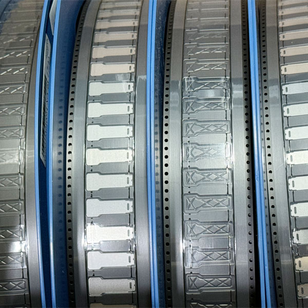 لوح حماية البطارية، ألواح لاصقة من الفولاذ المطلي بالنيكل